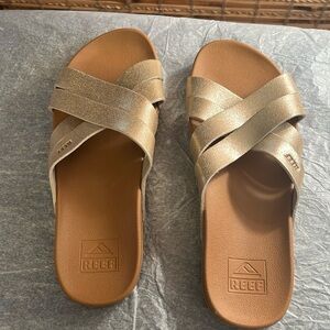 NWOT Reef Cushion Spring Bloom Slide, Sz 6